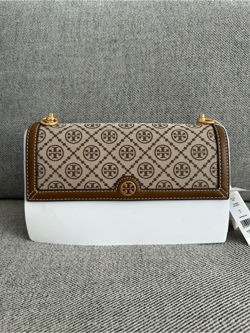 NWT Tory Burch 81863 T MONOGRAM SHOULDER BAG Hazelnut